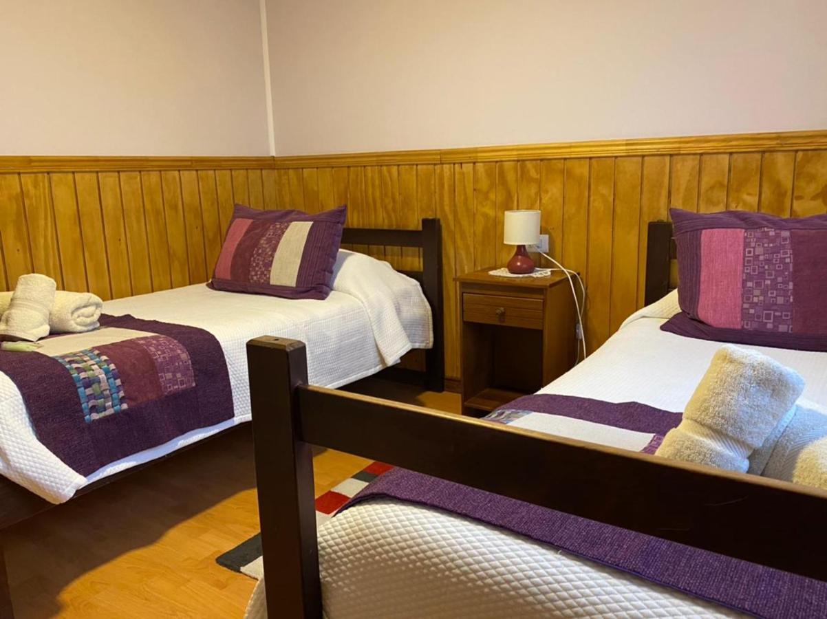 Hostal America En Puerto Natales Eksteriør bilde