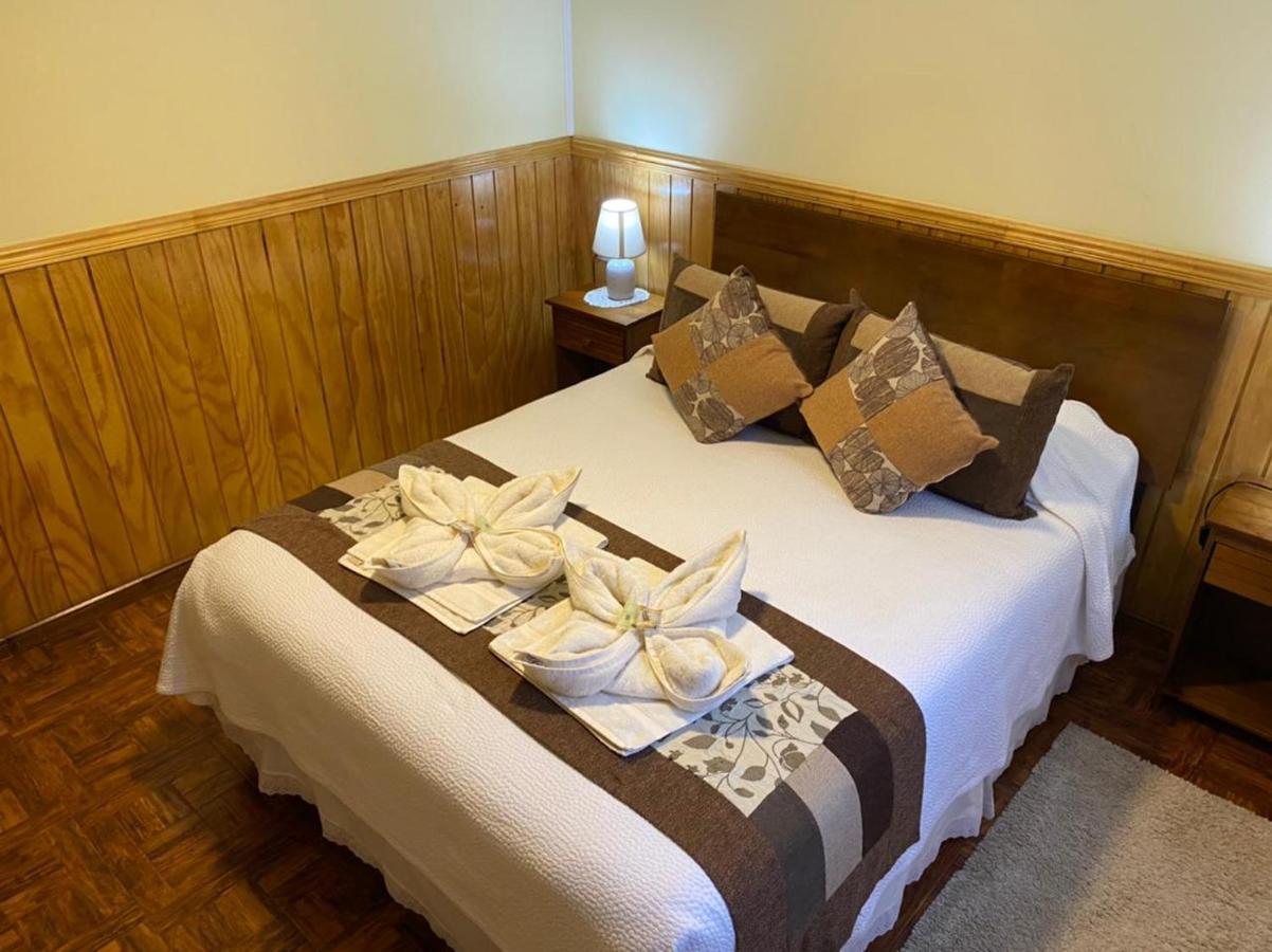 Hostal America En Puerto Natales Eksteriør bilde