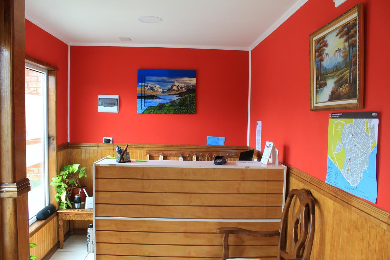 Hostal America En Puerto Natales Eksteriør bilde