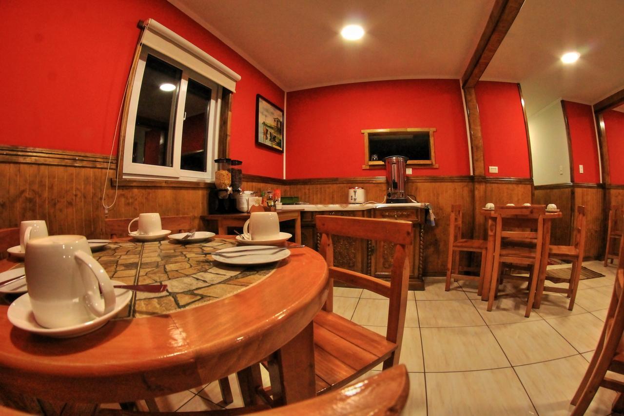 Hostal America En Puerto Natales Eksteriør bilde