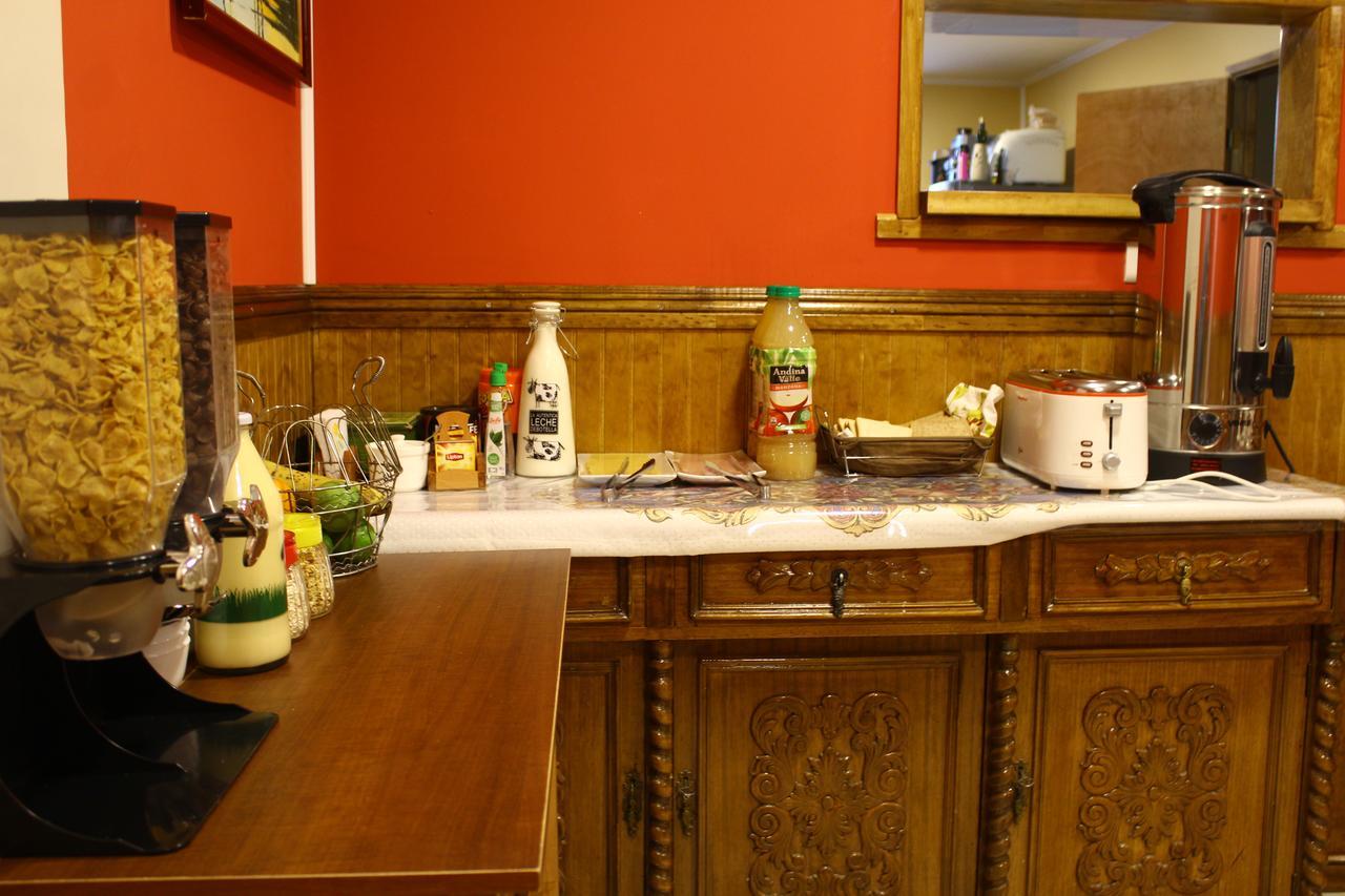 Hostal America En Puerto Natales Eksteriør bilde