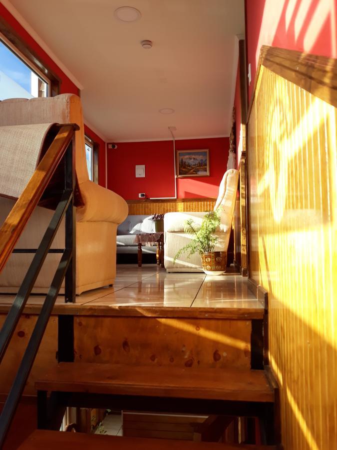 Hostal America En Puerto Natales Eksteriør bilde